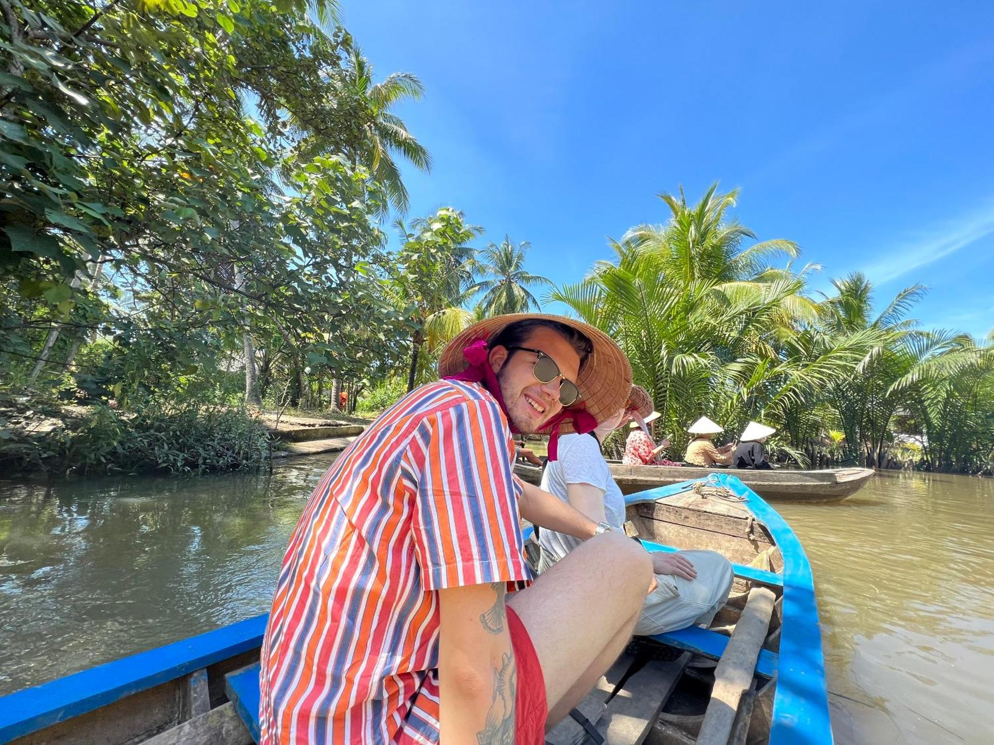 Hide Away Bungalows In Ben Tre City Extérieur photo