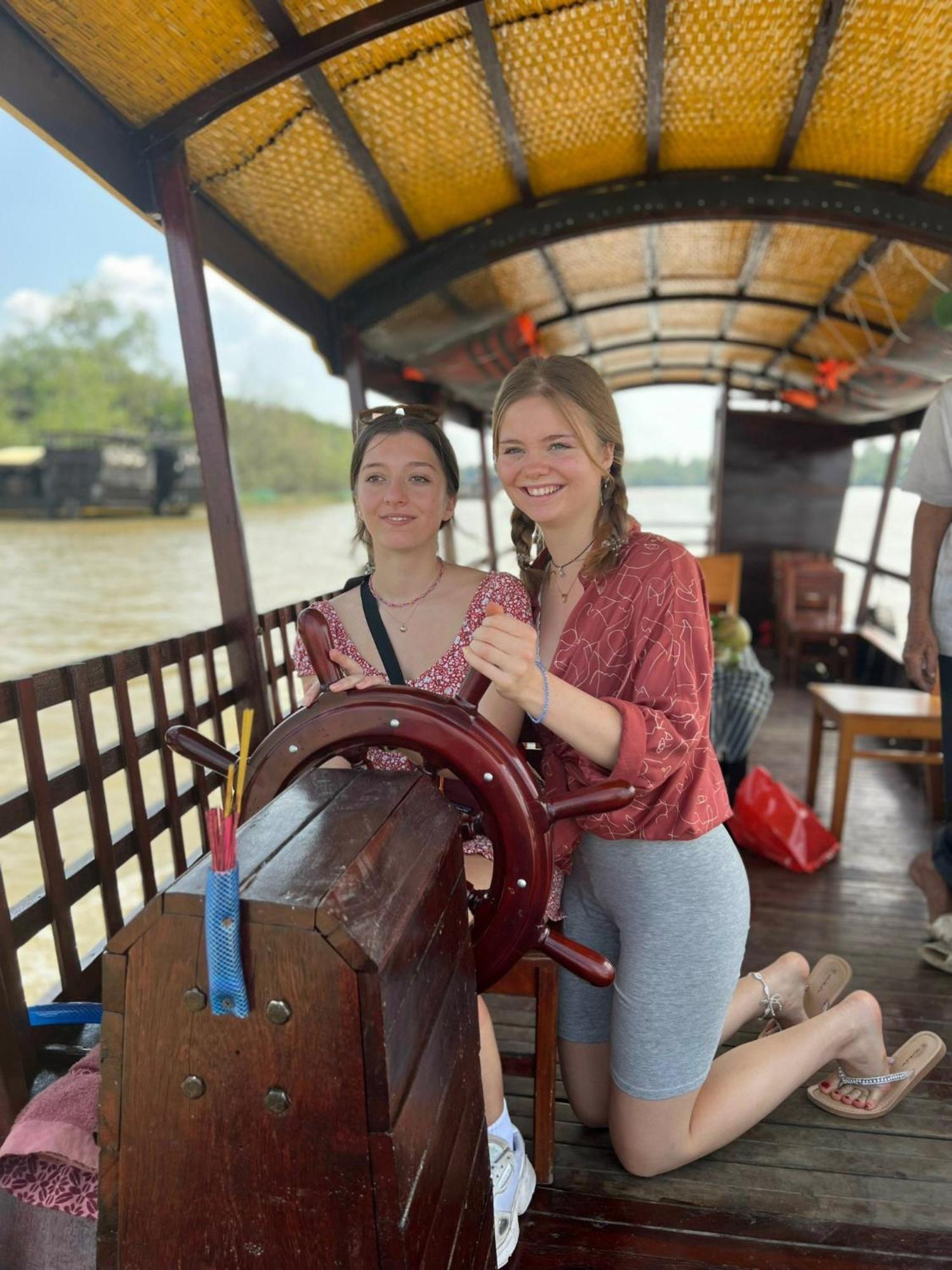 Hide Away Bungalows In Ben Tre City Extérieur photo