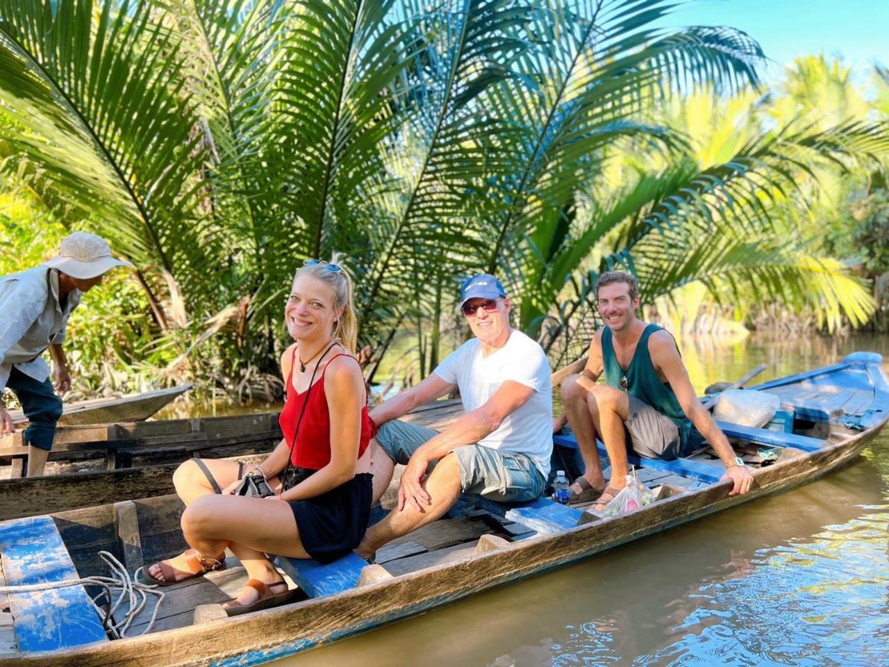 Hide Away Bungalows In Ben Tre City Extérieur photo