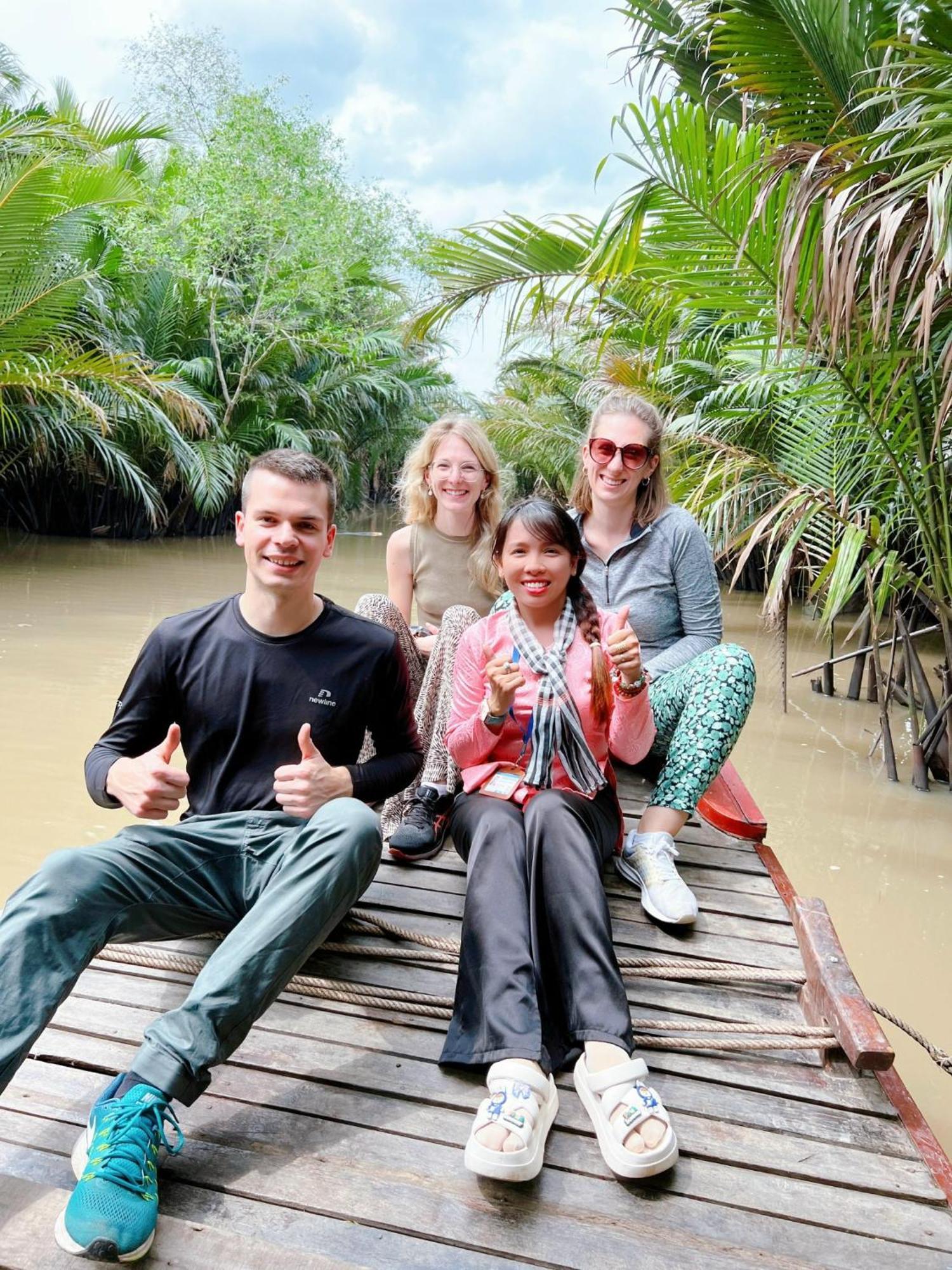 Hide Away Bungalows In Ben Tre City Extérieur photo