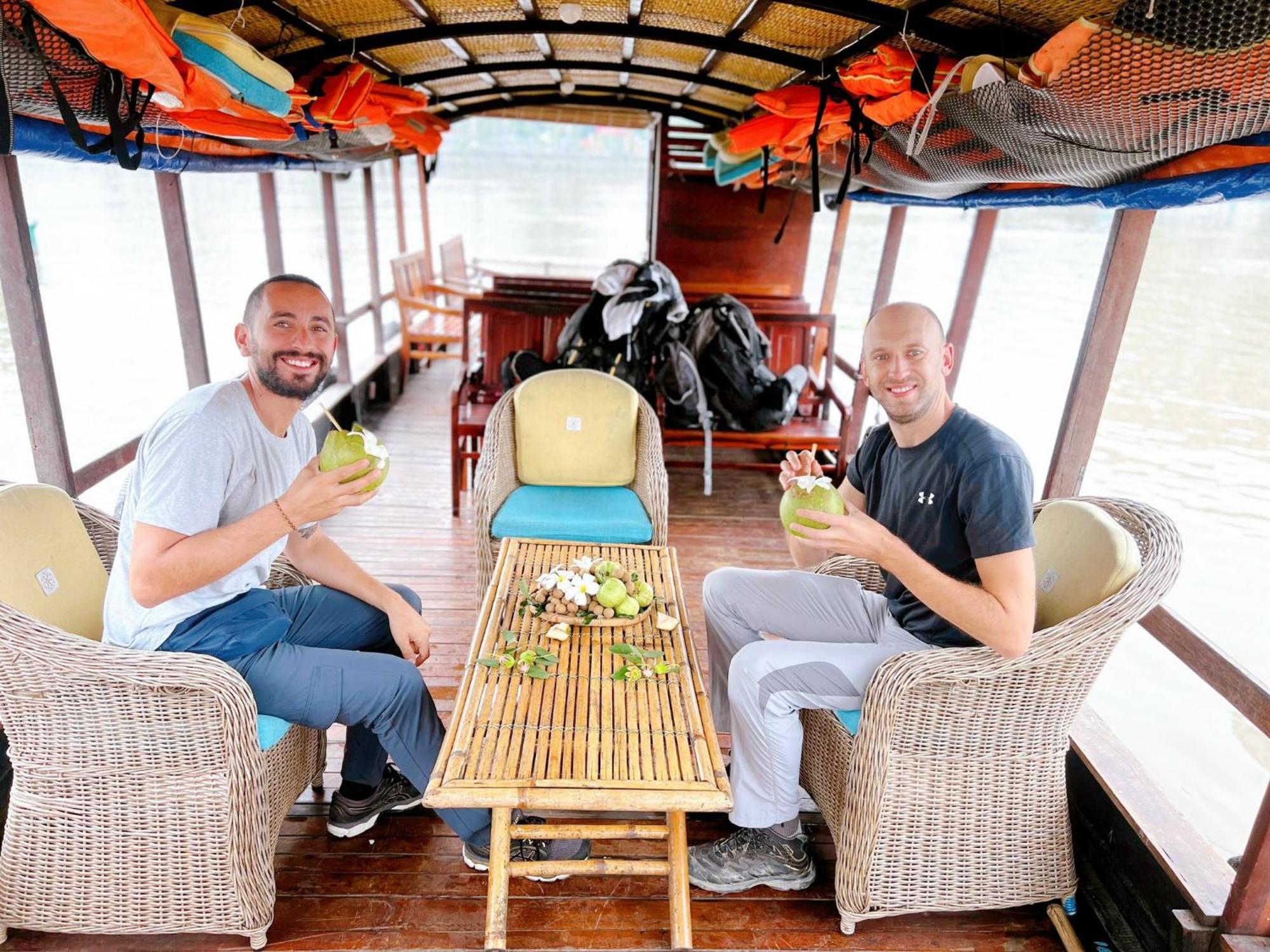 Hide Away Bungalows In Ben Tre City Extérieur photo