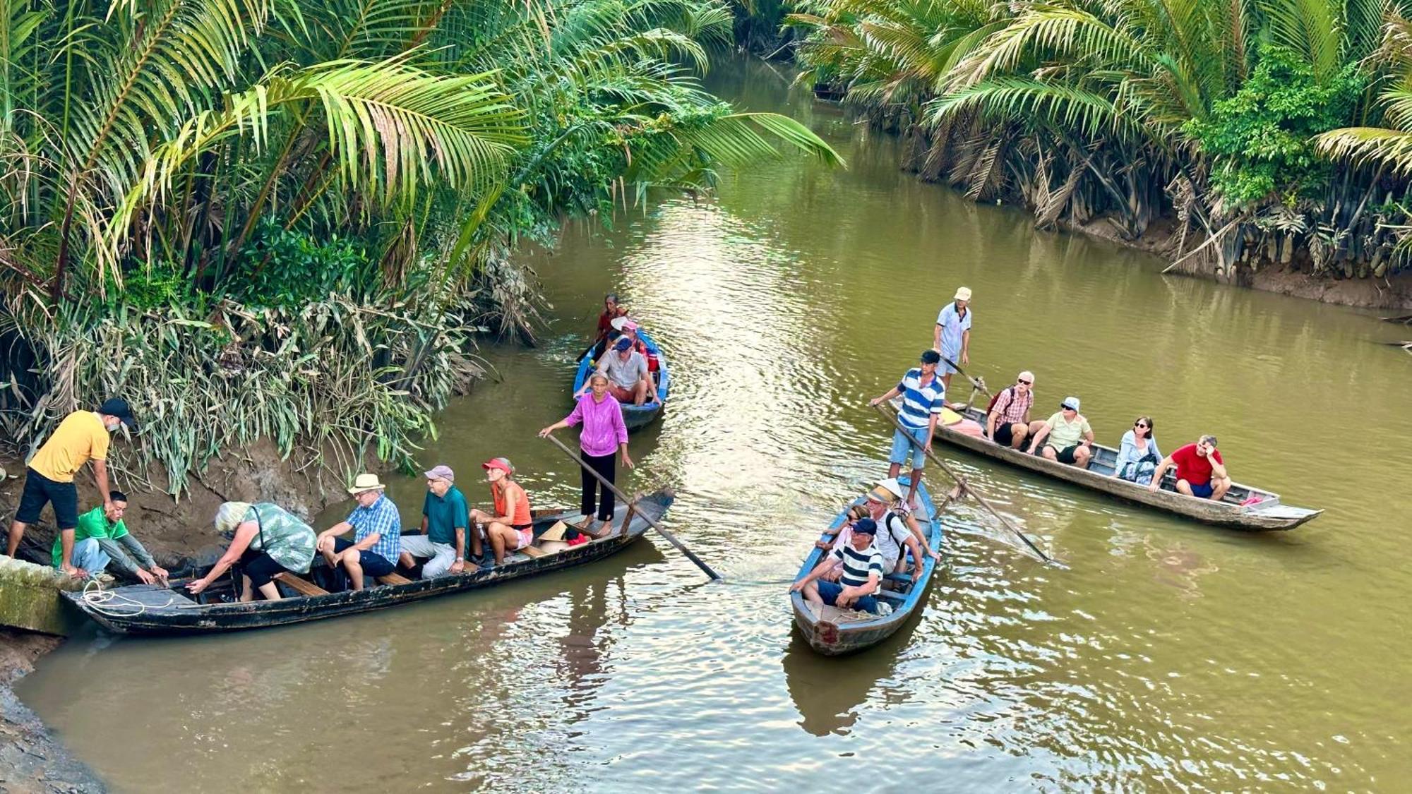 Hide Away Bungalows In Ben Tre City Extérieur photo